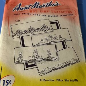 Vintage Aunt Martha's Hot Iron Transfers. 3185-Misc Pillow Slip Motifs